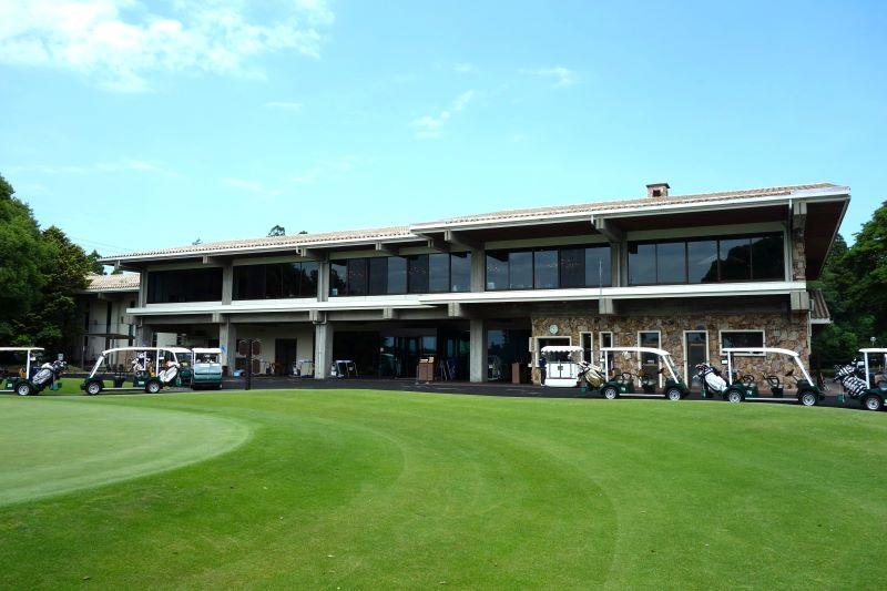 clubhouse-oakhills.JPG