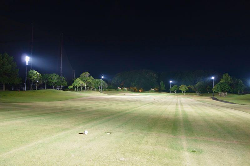 ナイトゴルフはショートホールになる東コースNo.09
