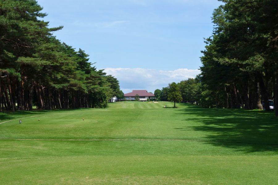 東コース最終ホールの9番