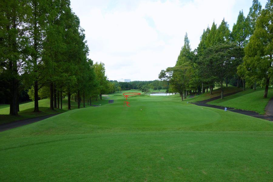 16番ホール（ティーグラウンドから）