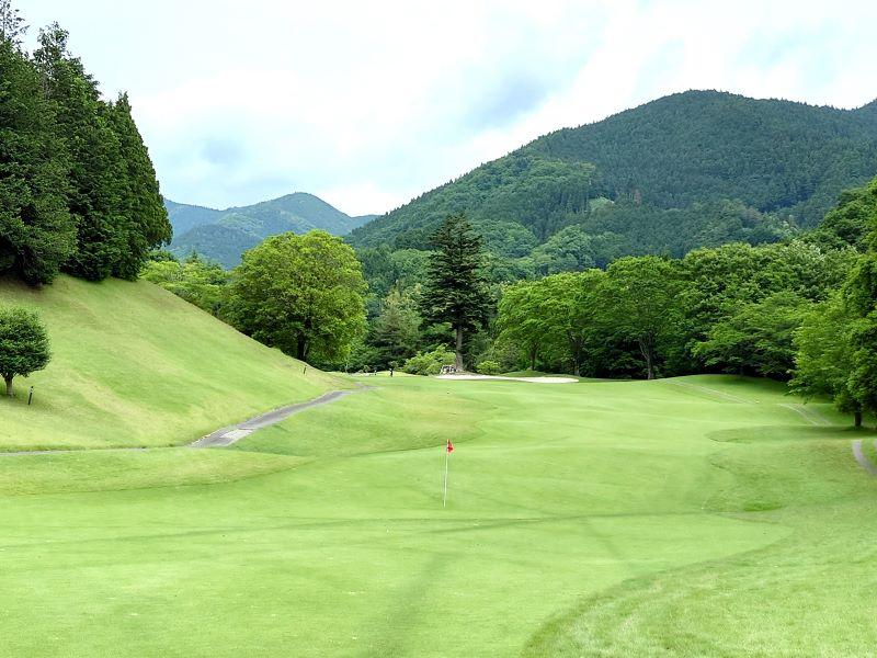 7番ホールの2打目の地点