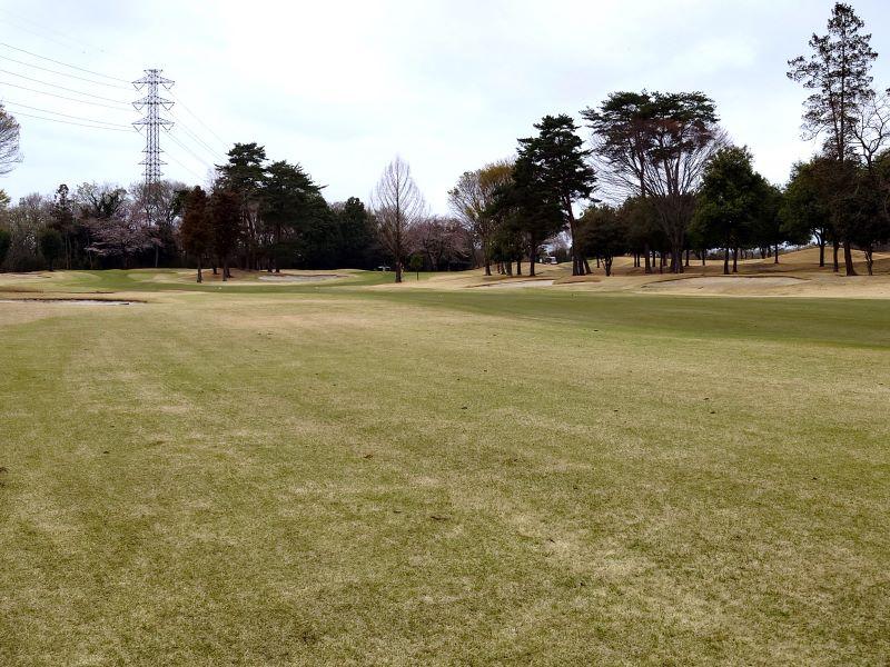 美里コース1番ホールセカンド地点
