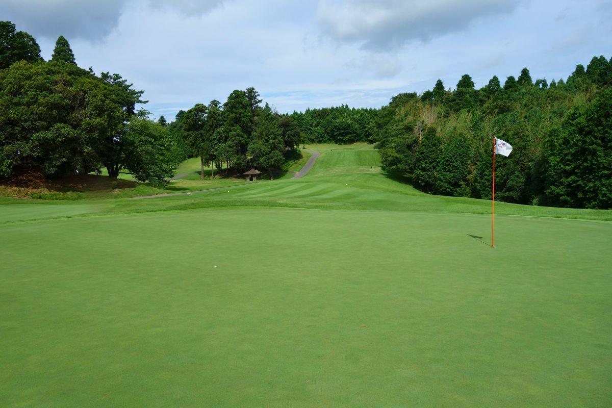 左グリーン側から見た3番ホール