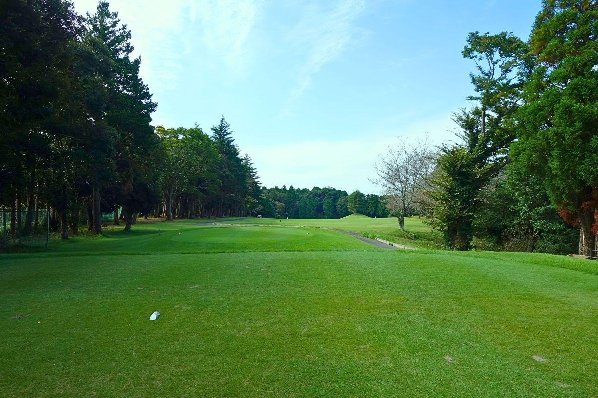 ティグランドからみたミドルの4番ホール