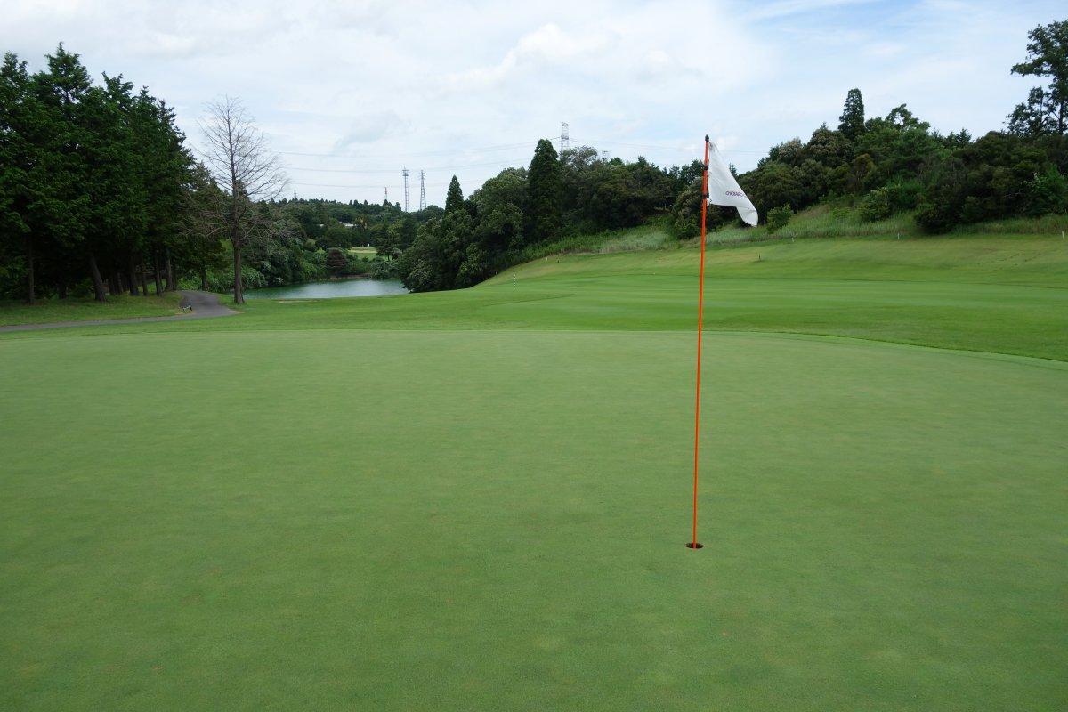 グリーン側から望む8番ホール