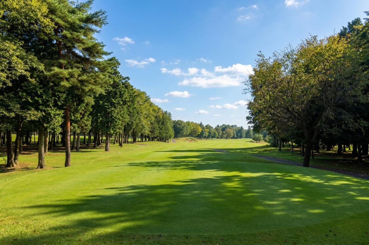 左右に罠がある13番ロングホール