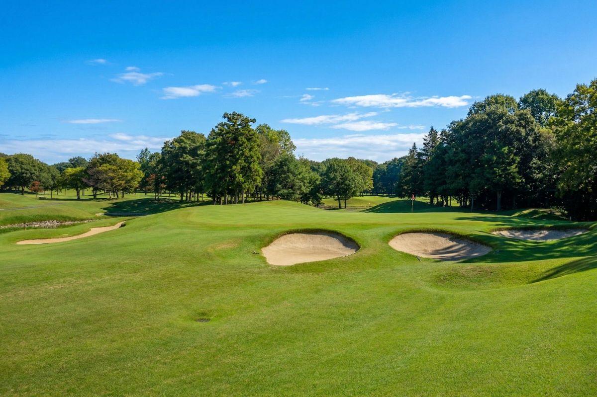 16番ホールのグリーン手前