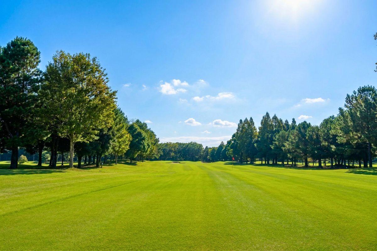 長い距離が残る17番ホールセカンド地点