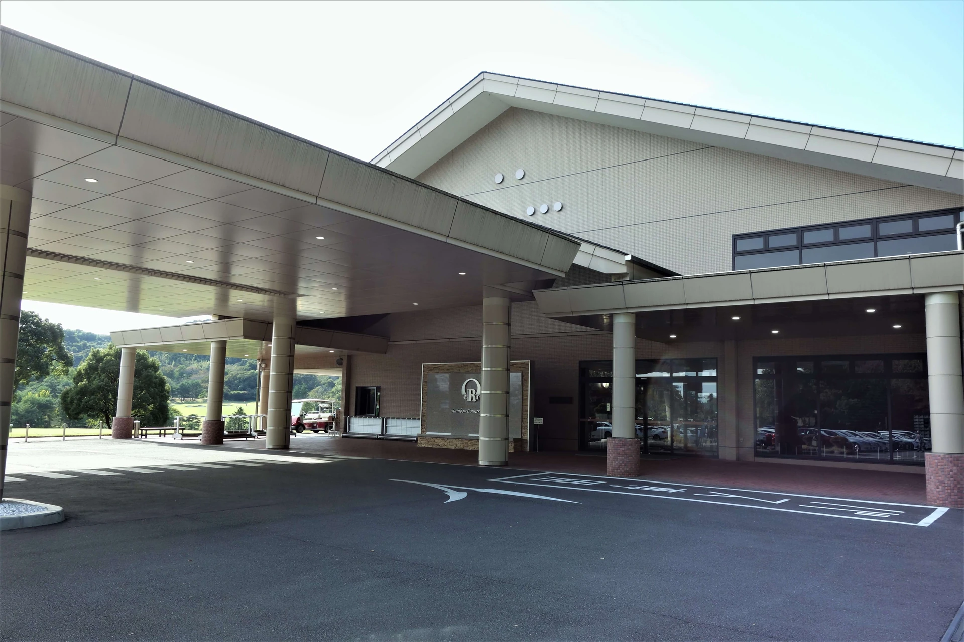 クラブハウス玄関