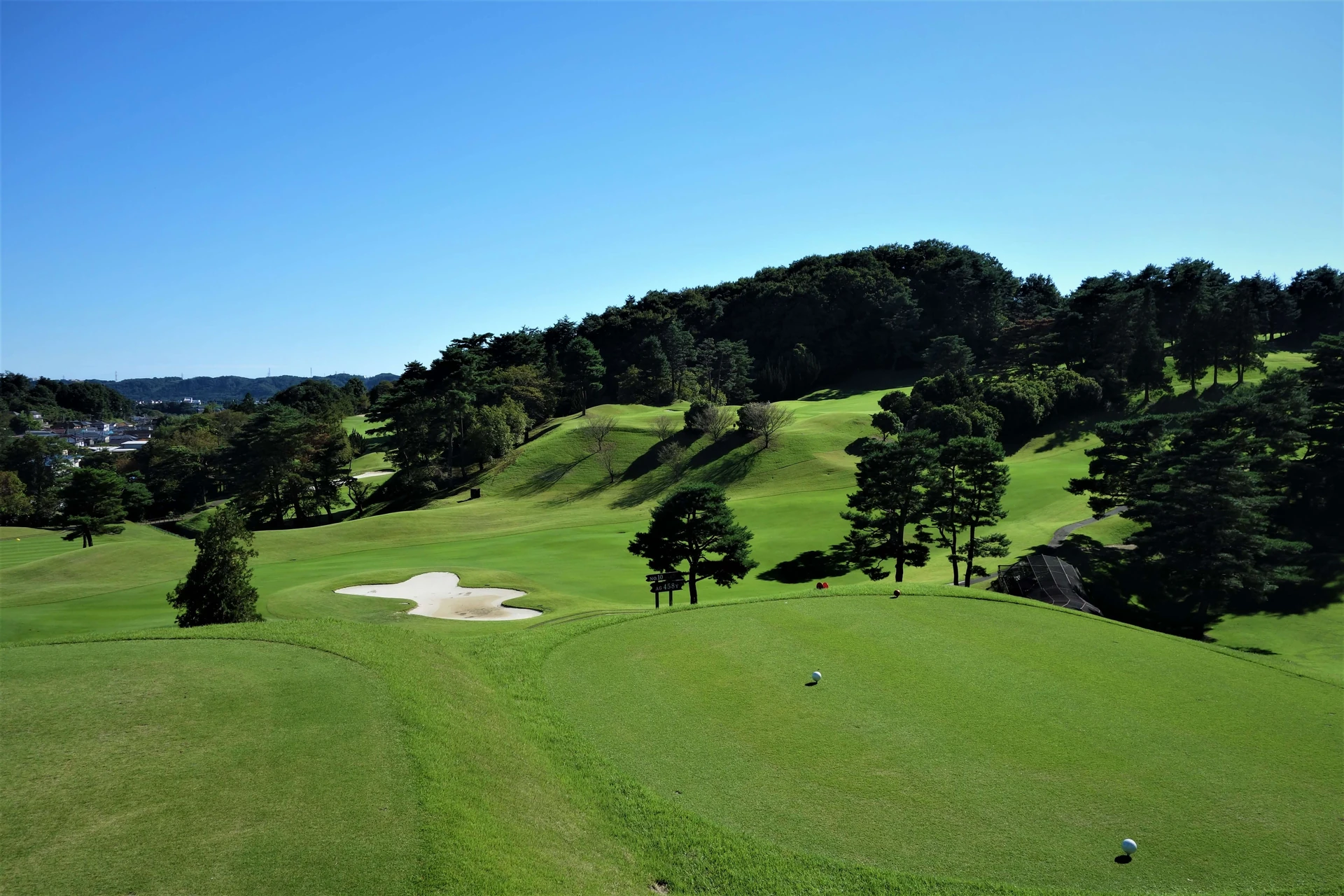クラブハウス側から見たコース風景